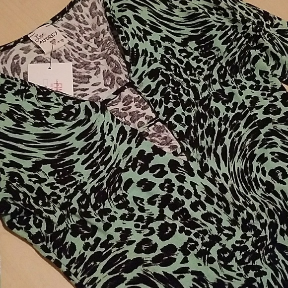 Love Audrey + 1 Mint Leopard dress - Picture 2 of 3